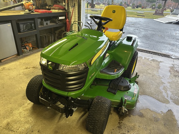 2023 John Deere X750 - Photo3
