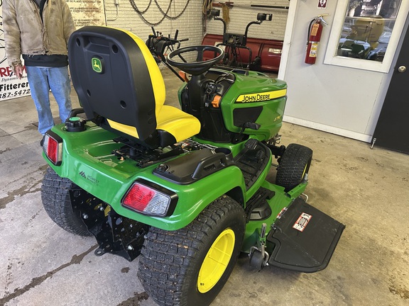 2023 John Deere X750 - Photo9