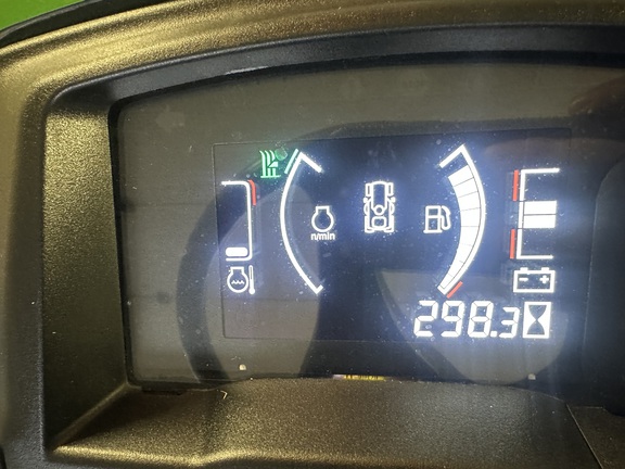 2023 John Deere X750 - Photo8