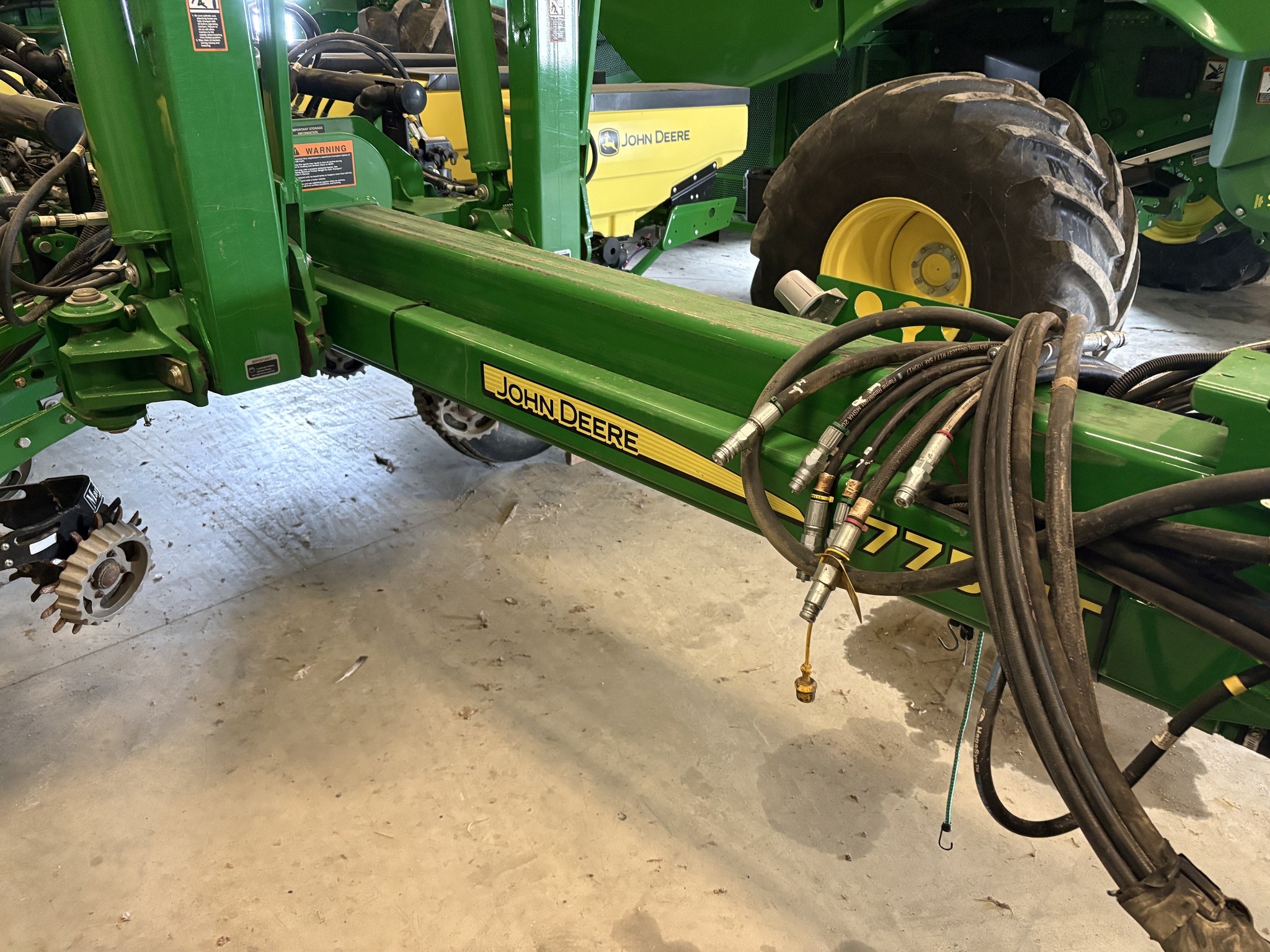 2015 John Deere 1775NT Image 6