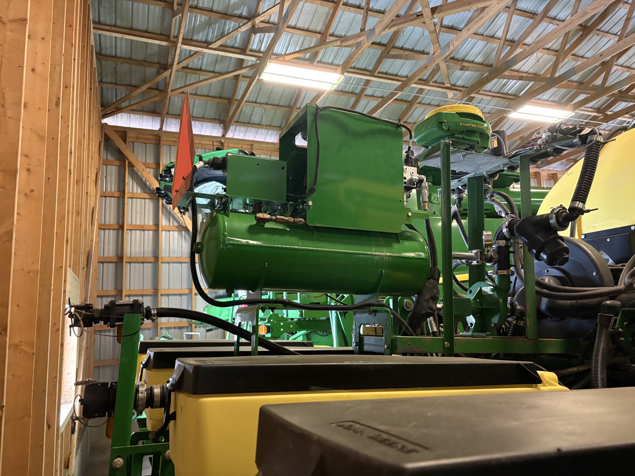2015 John Deere 1775NT Image 13