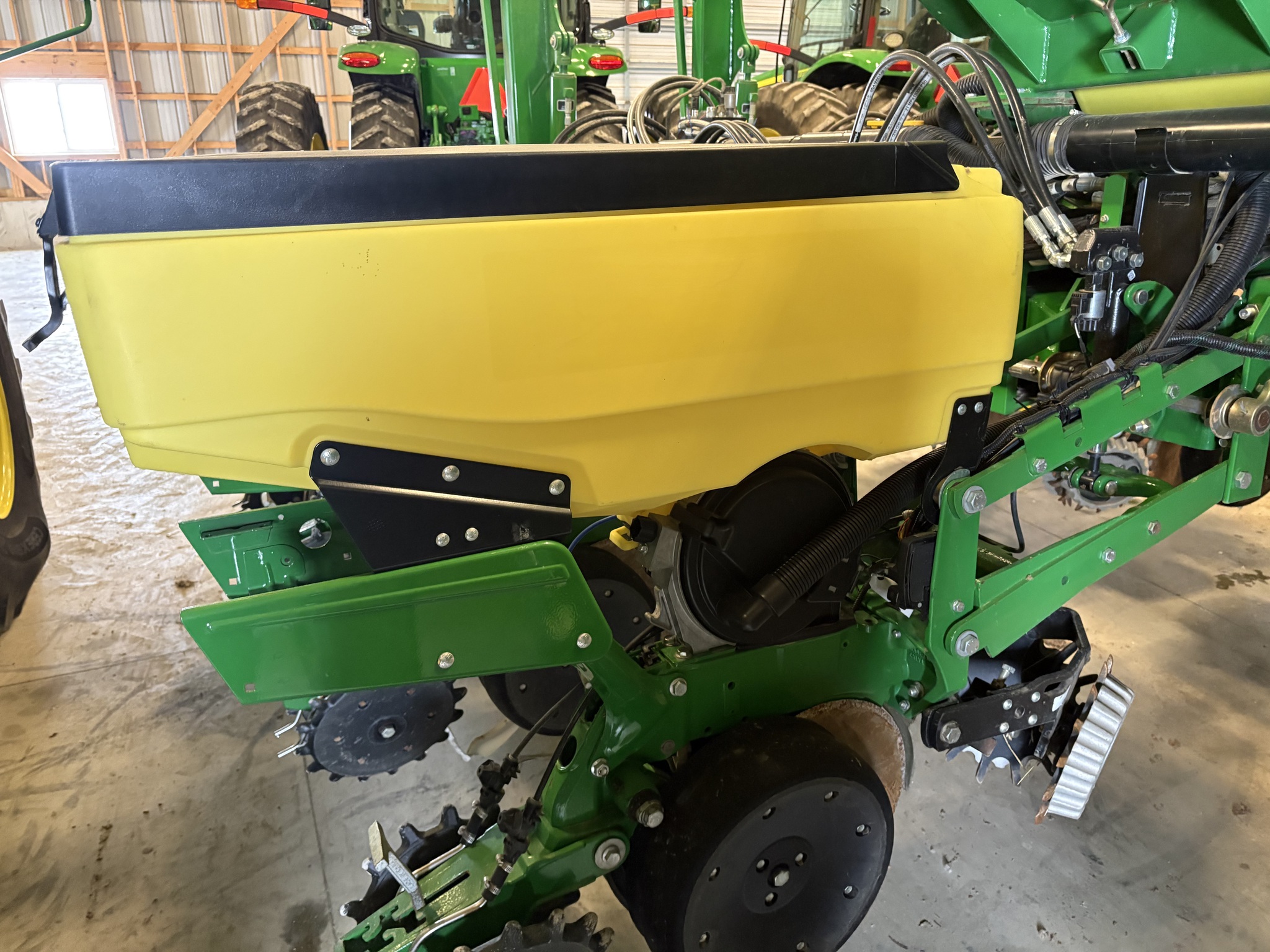 2015 John Deere 1775NT Image 19