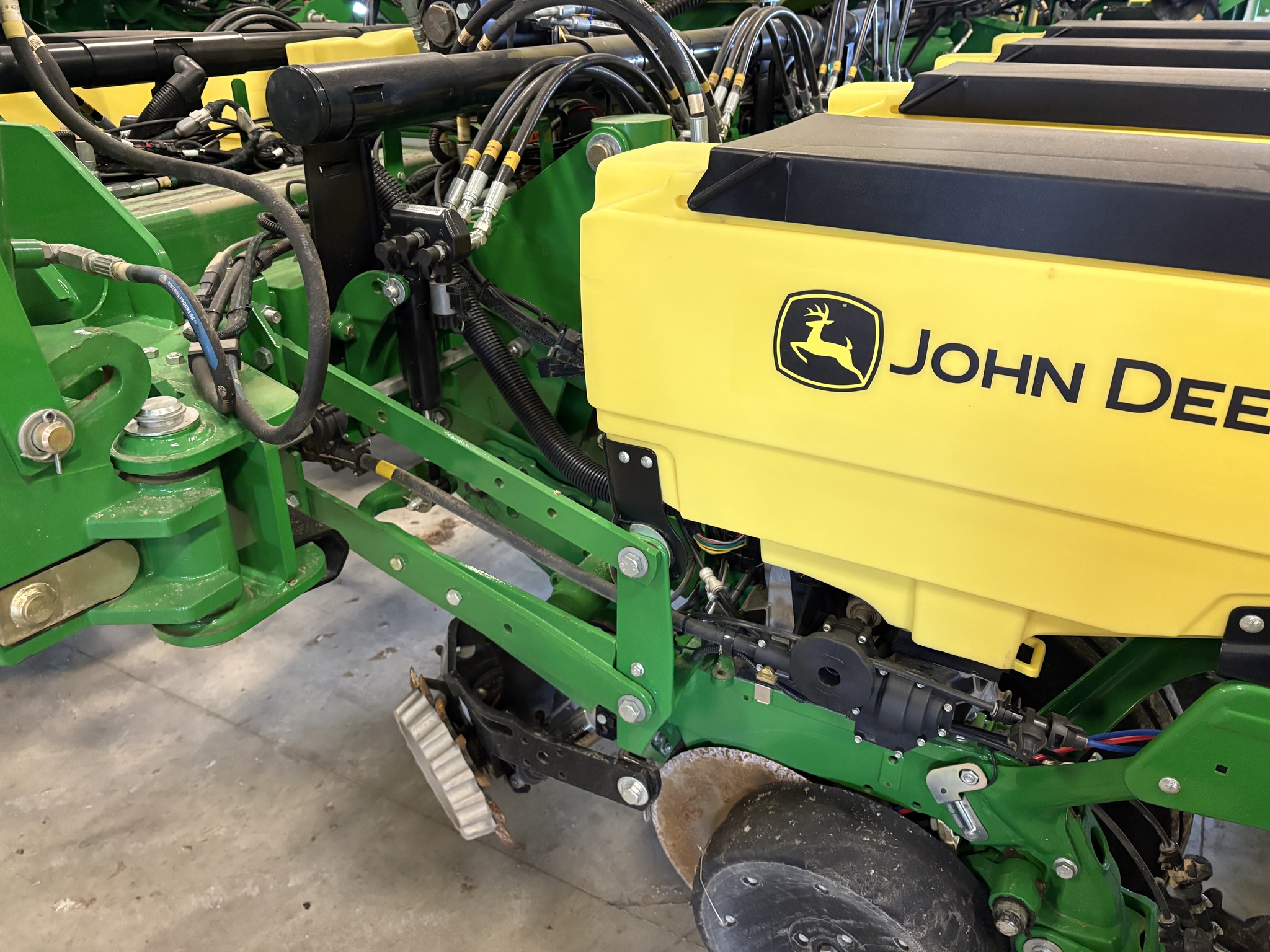 2015 John Deere 1775NT Image 22