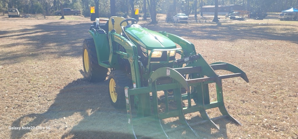 2021 John Deere 3025E Image 5