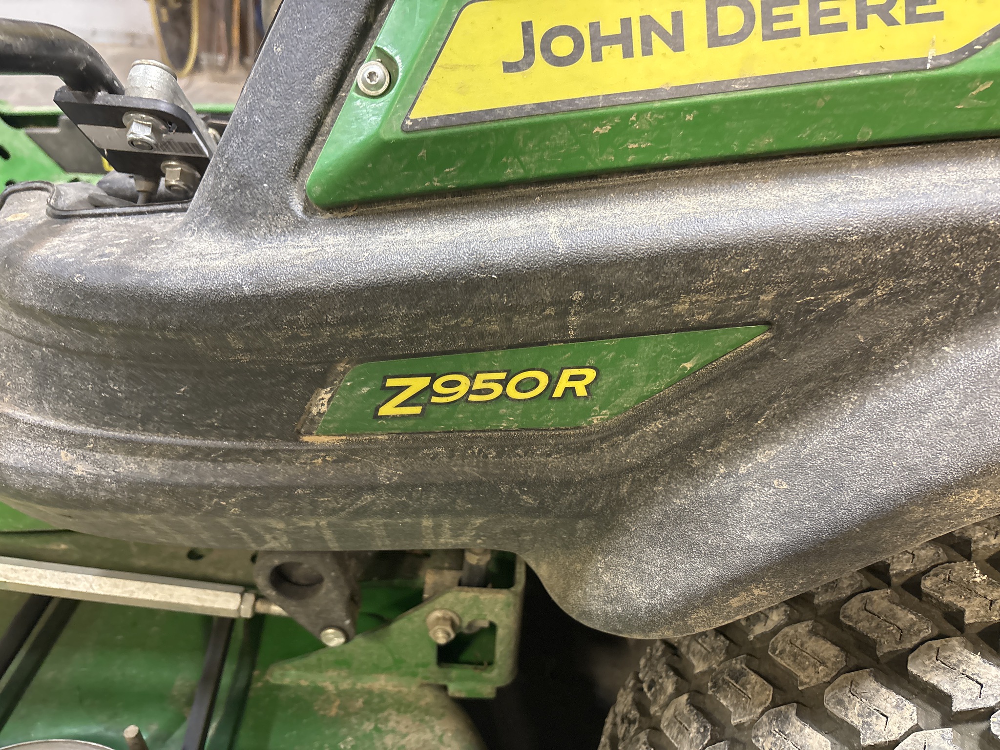 Used 2024 John Deere Z950R Zero Turn Mowers at Koenig Equipment in Franklin, IN - PhotoXL6