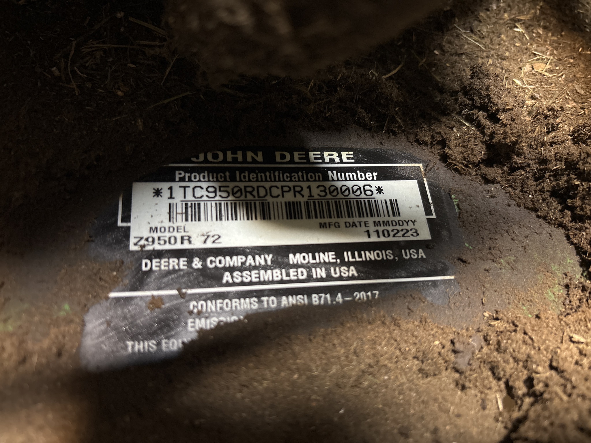 Used 2024 John Deere Z950R Zero Turn Mowers at Koenig Equipment in Franklin, IN - PhotoXL16