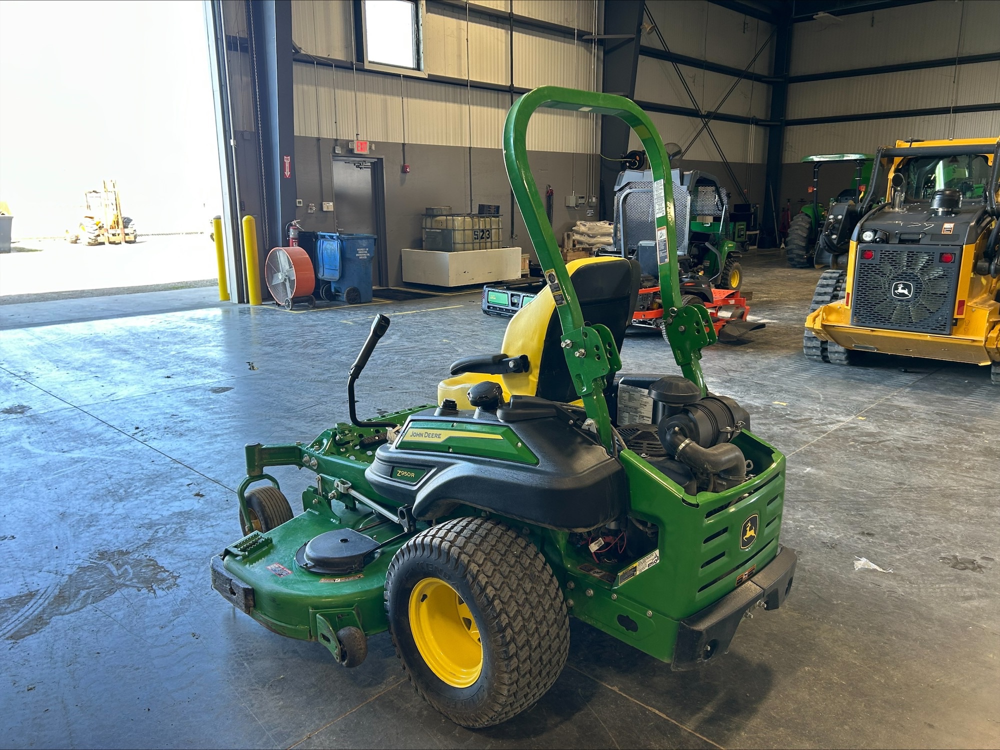 Used 2024 John Deere Z950R Zero Turn Mowers at Koenig Equipment in Franklin, IN - PhotoXL2