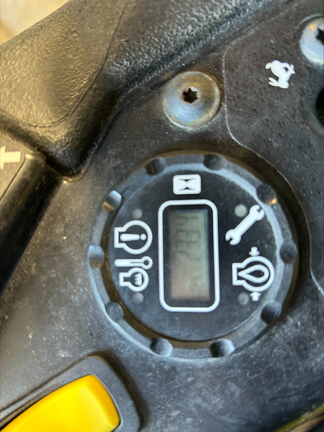 Used 2024 John Deere Z950R Zero Turn Mowers at Koenig Equipment in Franklin, IN - Photo11