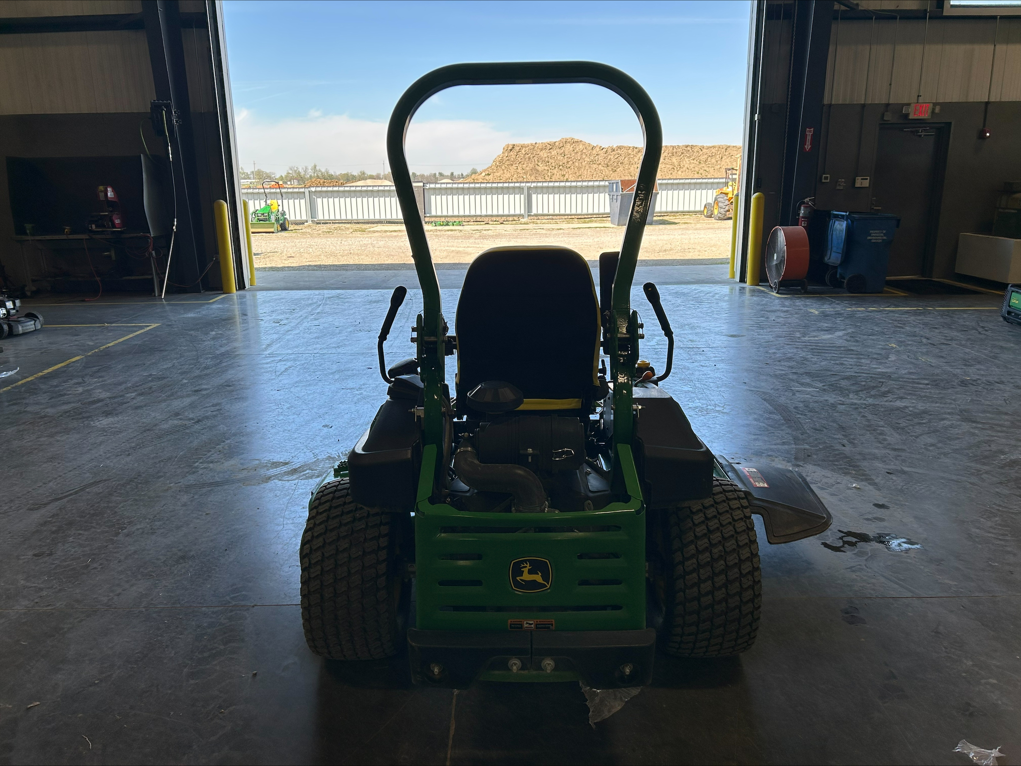 Used 2024 John Deere Z950R Zero Turn Mowers at Koenig Equipment in Franklin, IN - PhotoXL3