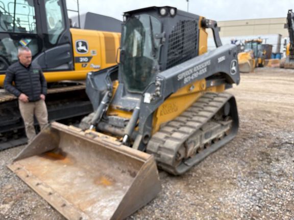 Photo of a 2023 John Deere 333G