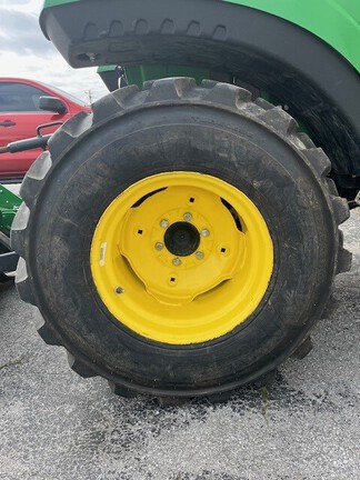 2023 John Deere 2032R