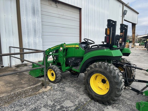 2023 John Deere 2032R