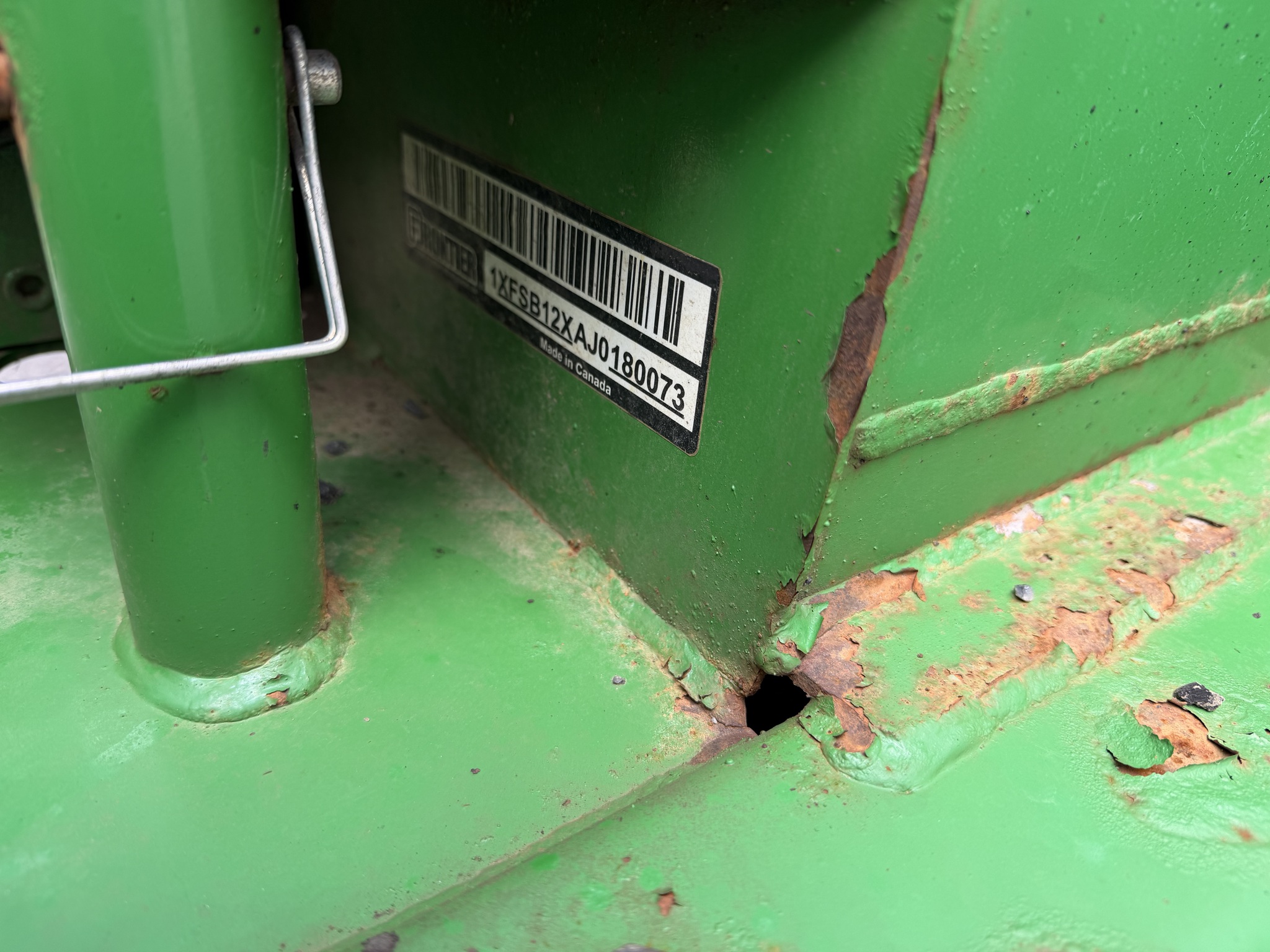 2018 John Deere 4052R Image 10