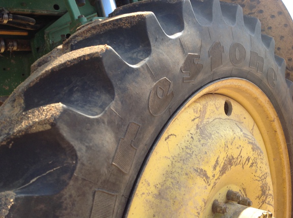 Photo of 2012 John Deere 4730