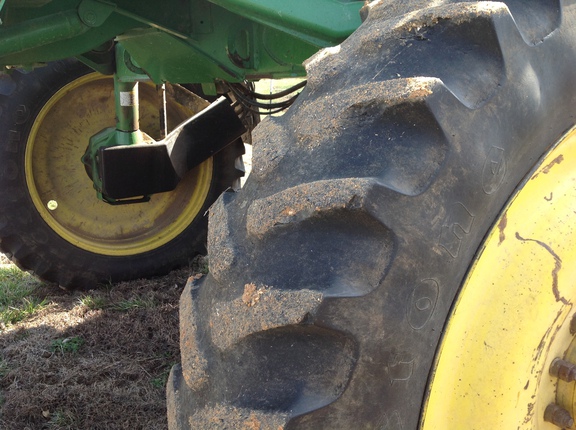 Photo of 2012 John Deere 4730