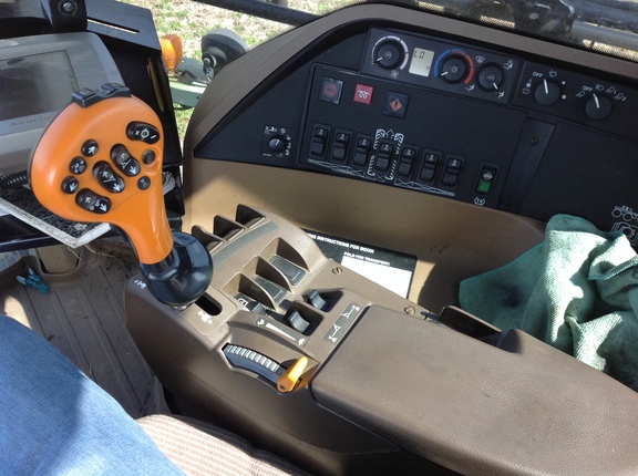 Photo of 2012 John Deere 4730