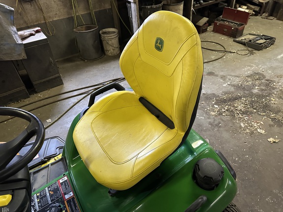 2022 John Deere X584 - Photo9