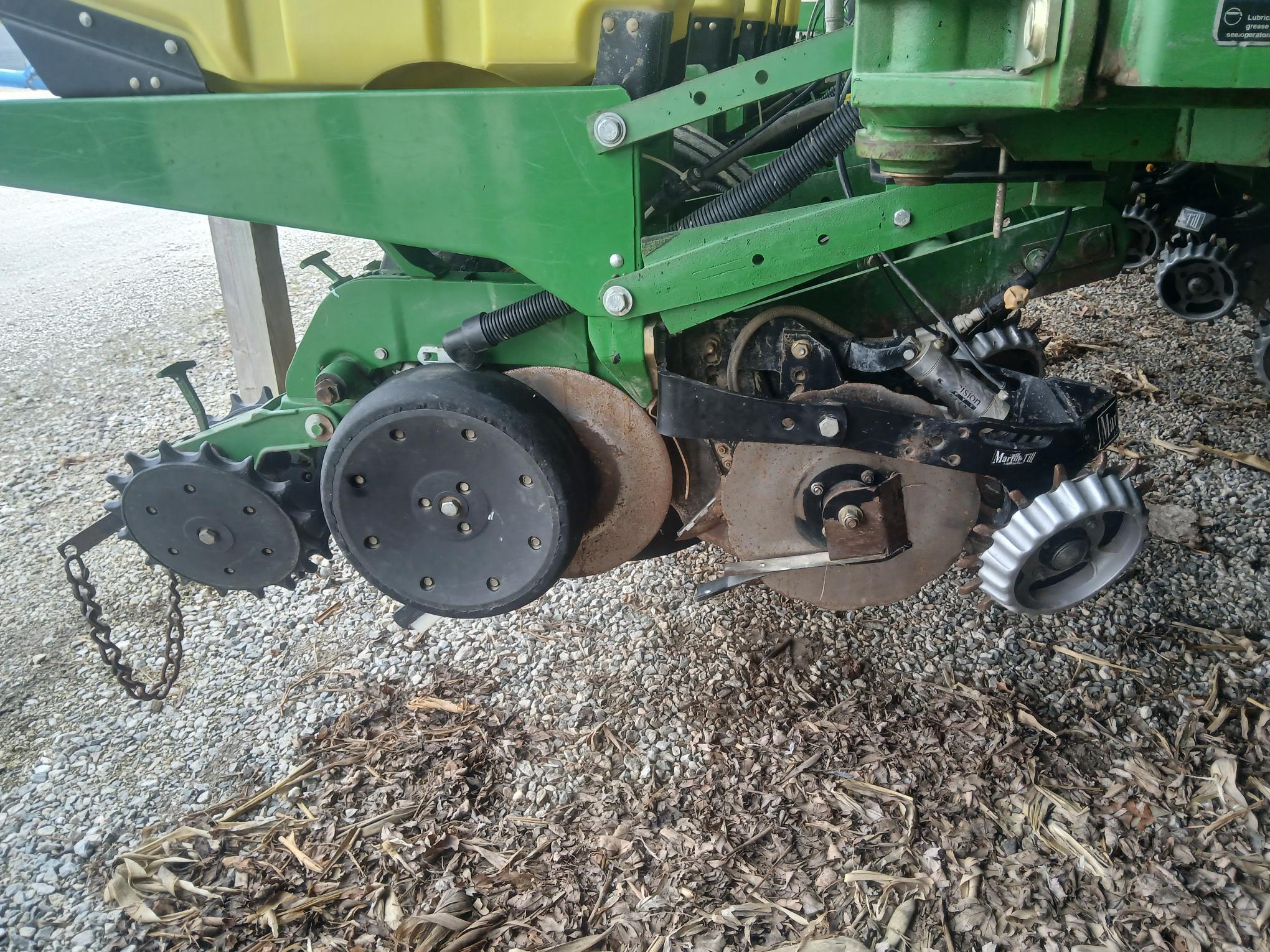 2012 John Deere 1770NT Image 3