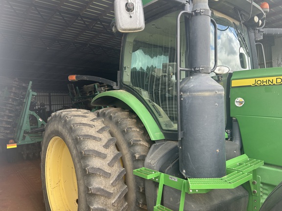 2012 John Deere 8260R Photo 3