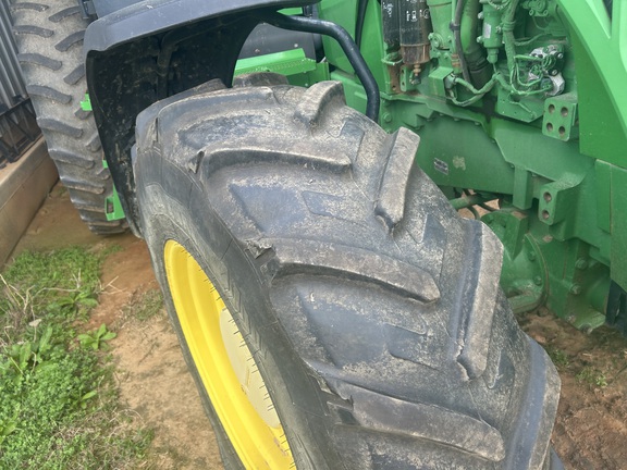 2012 John Deere 8260R Photo 13