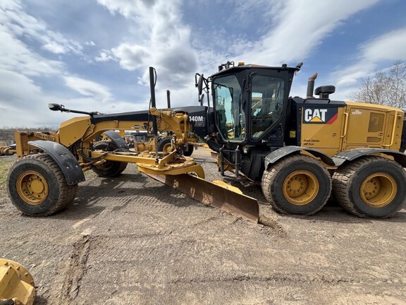 Photo of a 2014 Caterpillar 140M