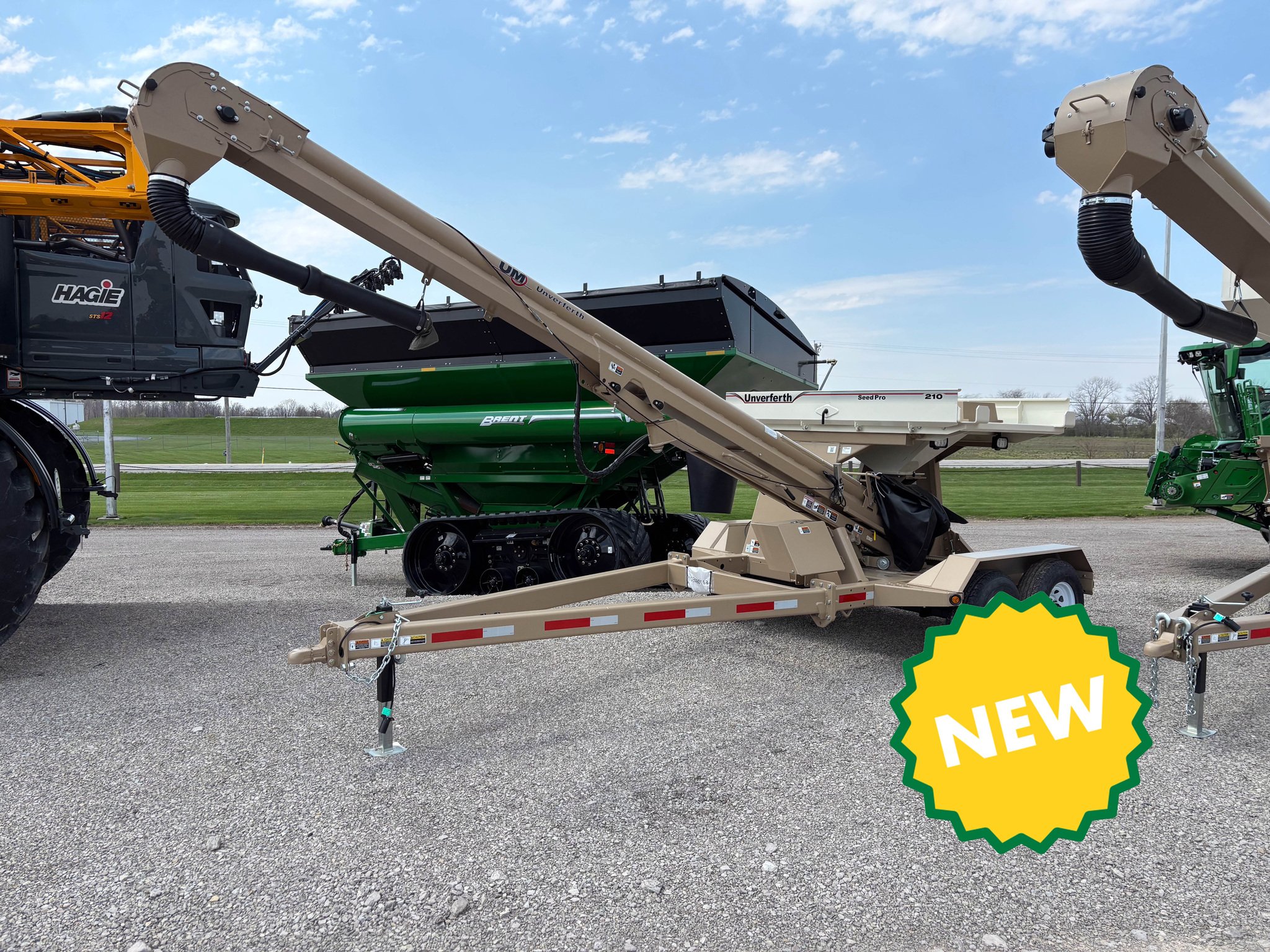 Used -- Unverferth 210 Seed Tenders at Koenig Equipment in Anna, OH - PhotoXL0