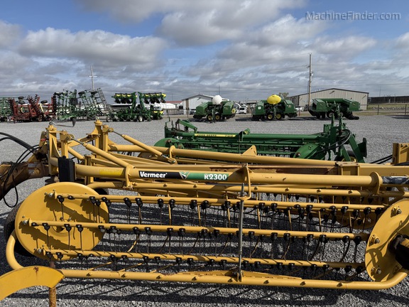 2012 Vermeer R2300 | Rakes | MachineFinder