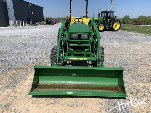 Photo of 2025 John Deere 4052R