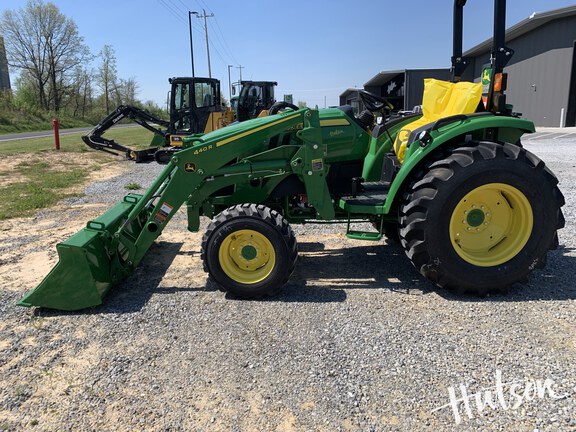 Photo of 2025 John Deere 4052R