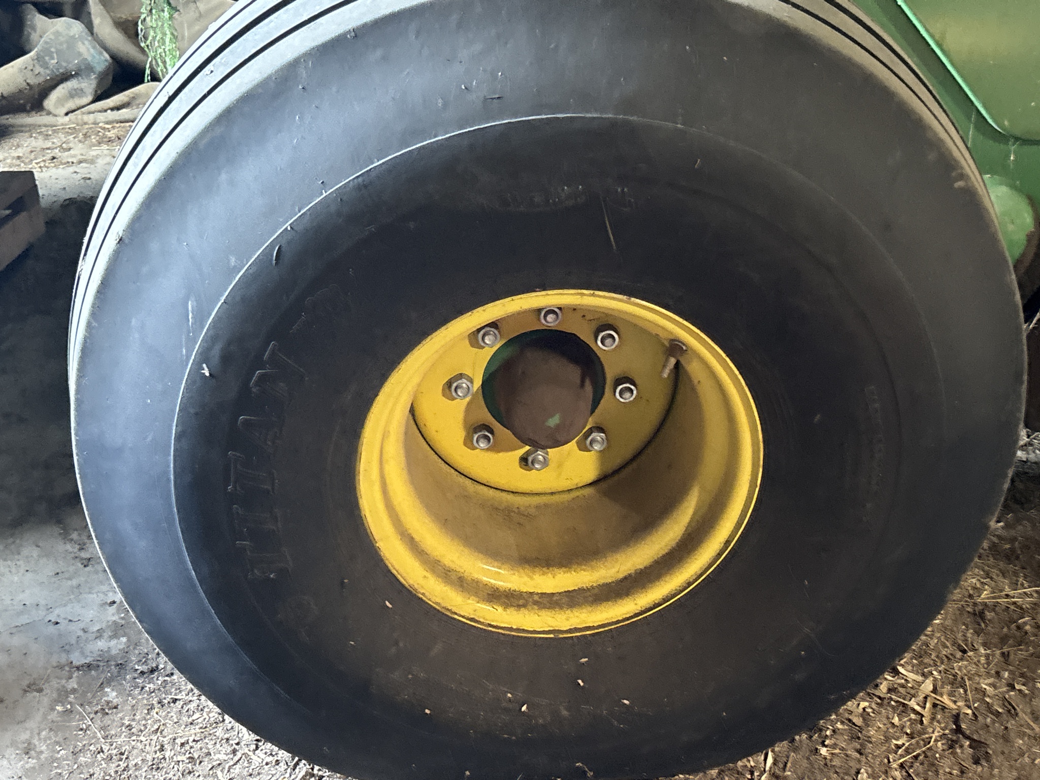 Used 2010 John Deere 568 Round Balers at Koenig Equipment in Urbana, OH - PhotoXL5