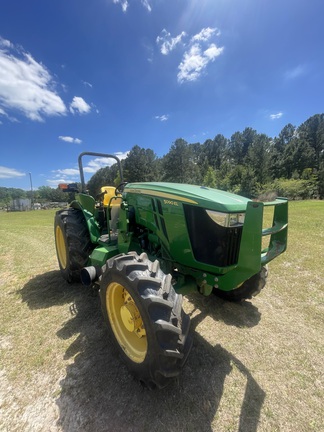 2019 John Deere 5090EL Photo 1