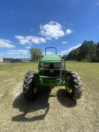 2019 John Deere 5090EL Photo 2