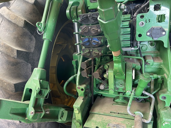 2014 John Deere 8270R (8th thumbnail)