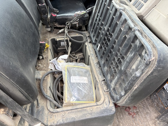 2021 John Deere XUV 835R - Photo21