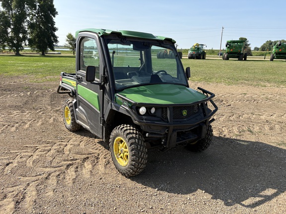 2021 John Deere XUV 835R - Photo9