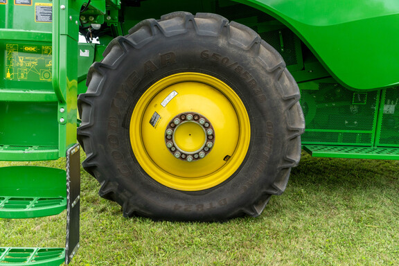 Used 2014 John Deere S670 Combines at Koenig Equipment in Anna, OH - Photo9