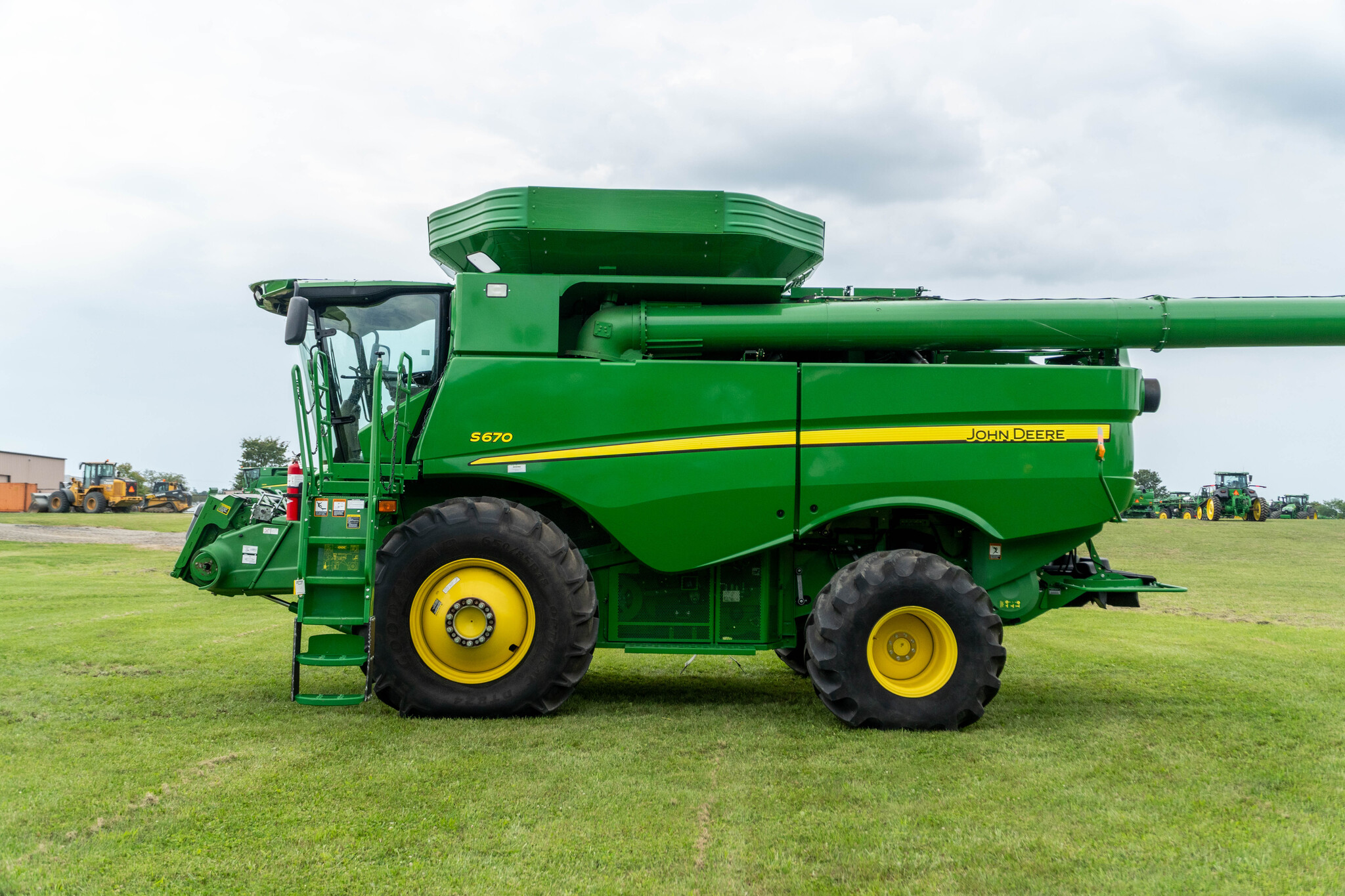 Used 2014 John Deere S670 Combines at Koenig Equipment in Anna, OH - PhotoXL1