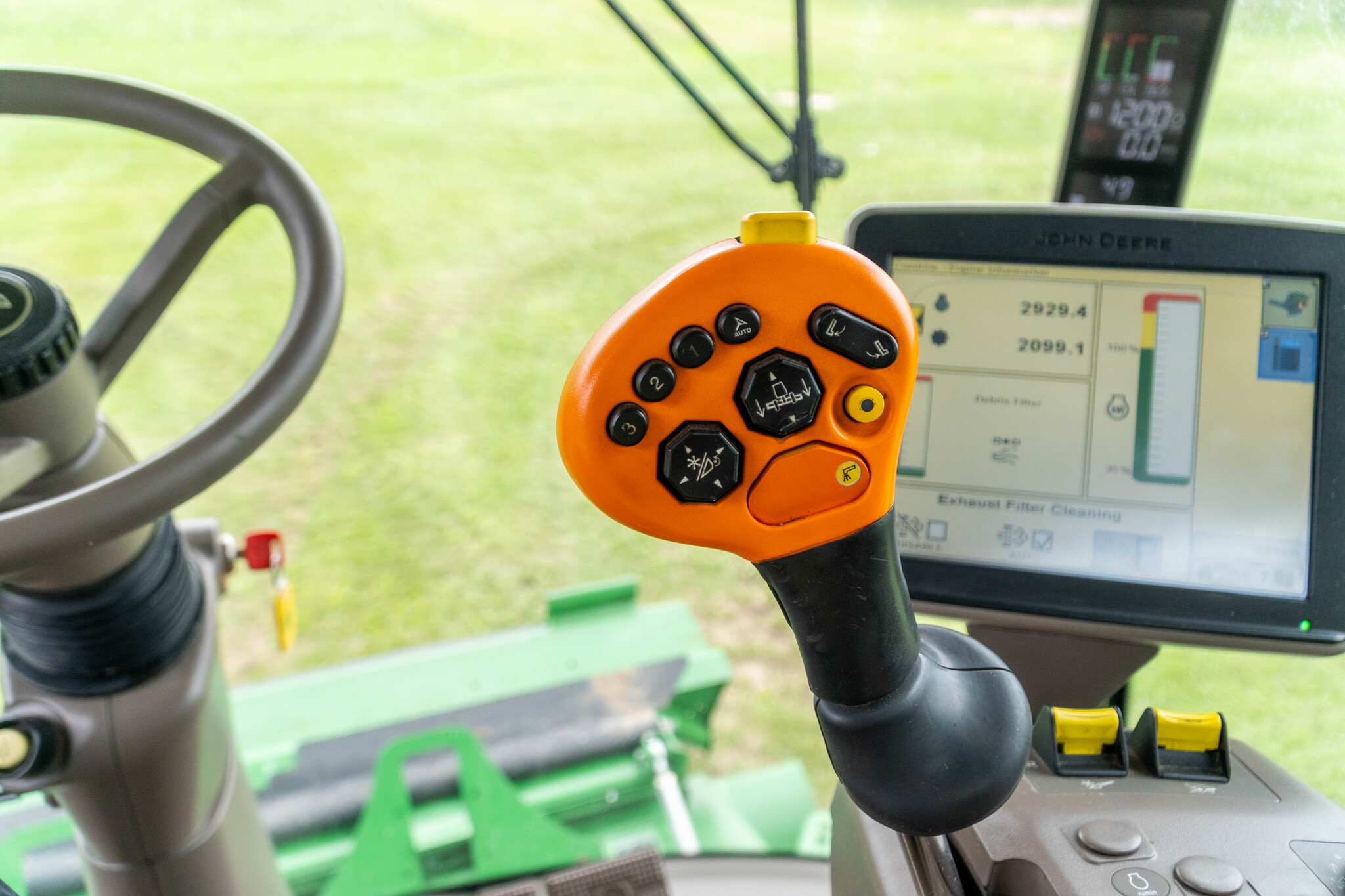 Used 2014 John Deere S670 Combines at Koenig Equipment in Anna, OH - PhotoXL41