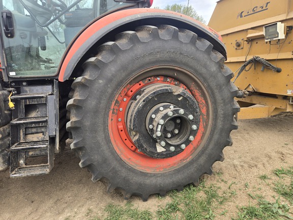 2021 Kubota M7-172 Premium - Photo9