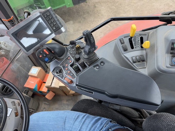 2021 Kubota M7-172 Premium - Photo43