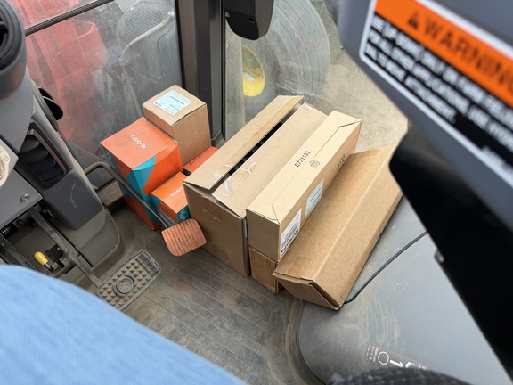 2021 Kubota M7-172 Premium - Photo45