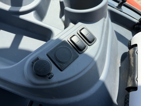 2021 Kubota M7-172 Premium - Photo48