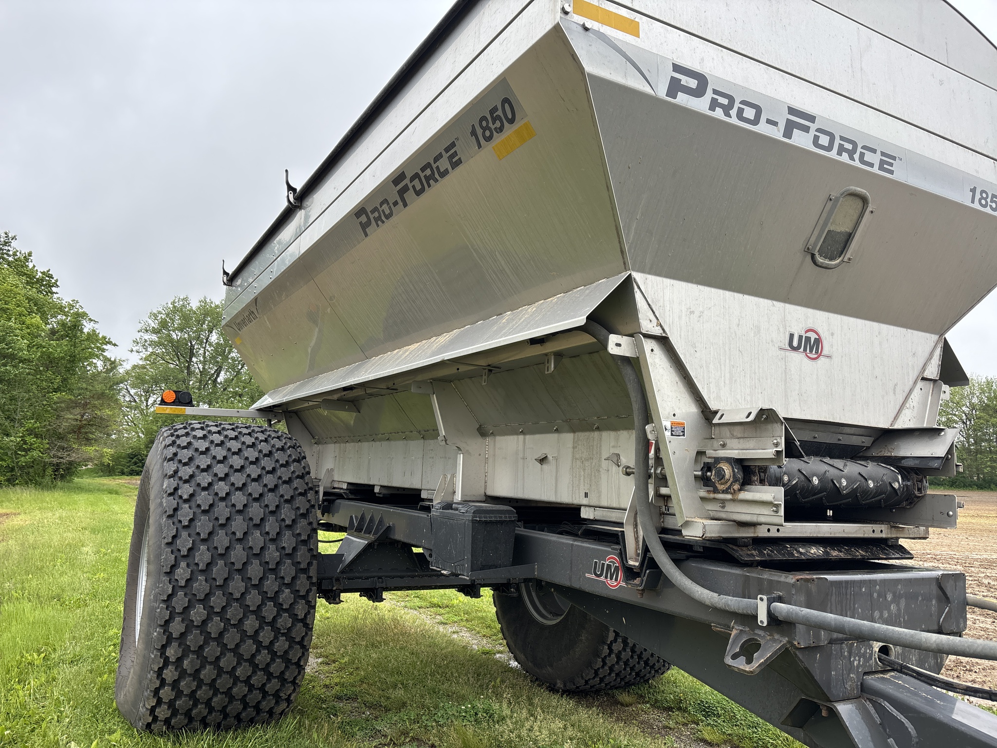 Used 2023 Unverferth ProForce 1850 Dry Spinner Spreaders at Koenig Equipment in Anna, OH - PhotoXL0