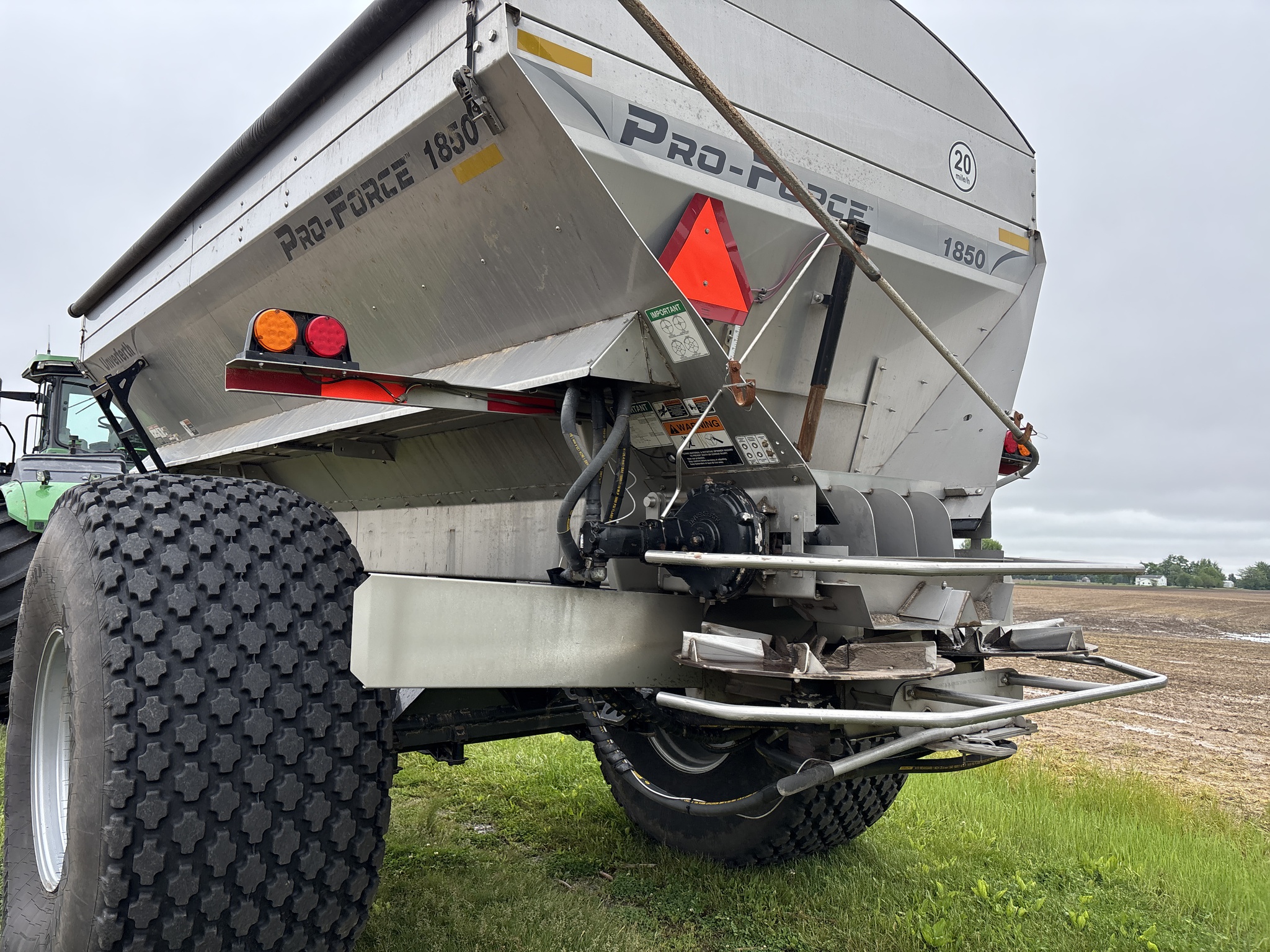 Used 2023 Unverferth ProForce 1850 Dry Spinner Spreaders at Koenig Equipment in Anna, OH - PhotoXL1