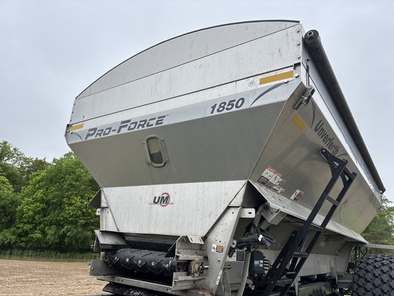 Used 2023 Unverferth ProForce 1850 Dry Spinner Spreaders at Koenig Equipment in Anna, OH - Photo10