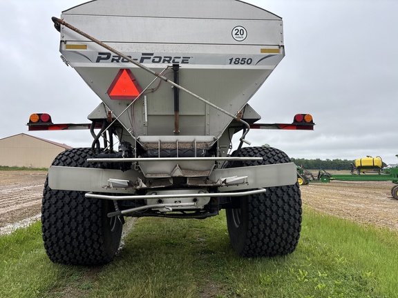 Used 2023 Unverferth ProForce 1850 Dry Spinner Spreaders at Koenig Equipment in Anna, OH - Photo3