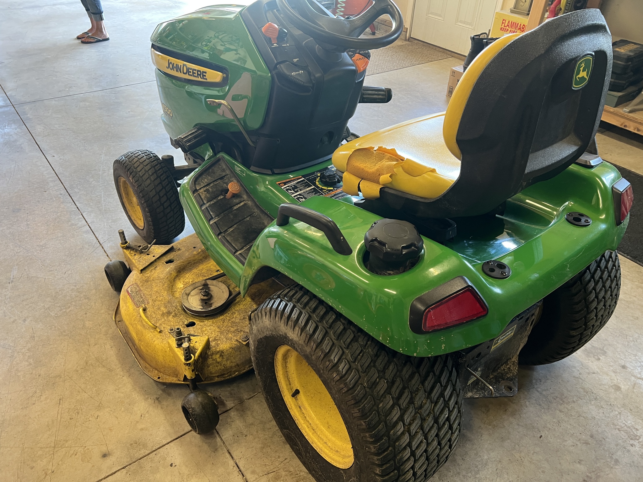 2011 John Deere X500 Image 5