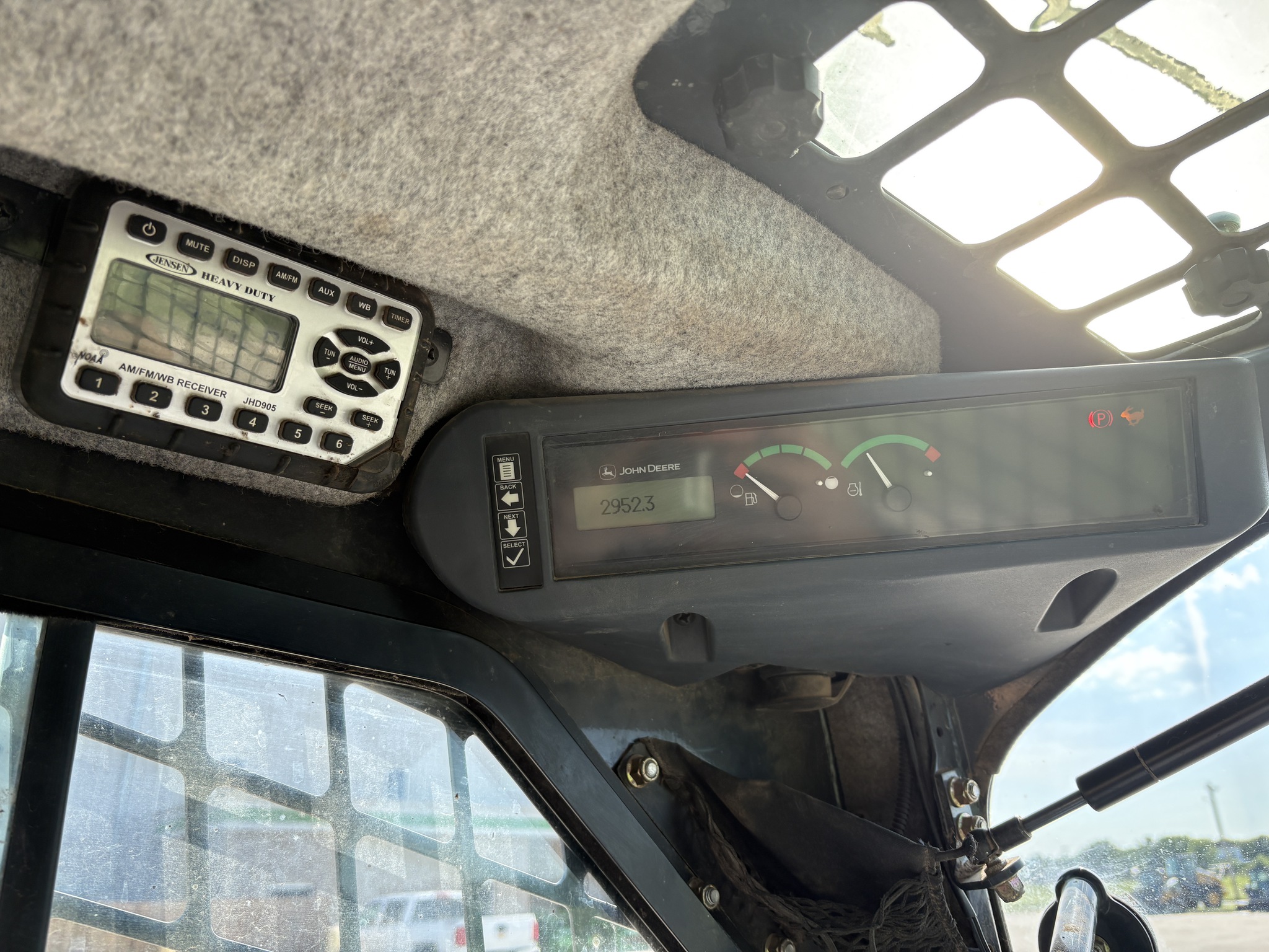 2010 John Deere 333D Image 6