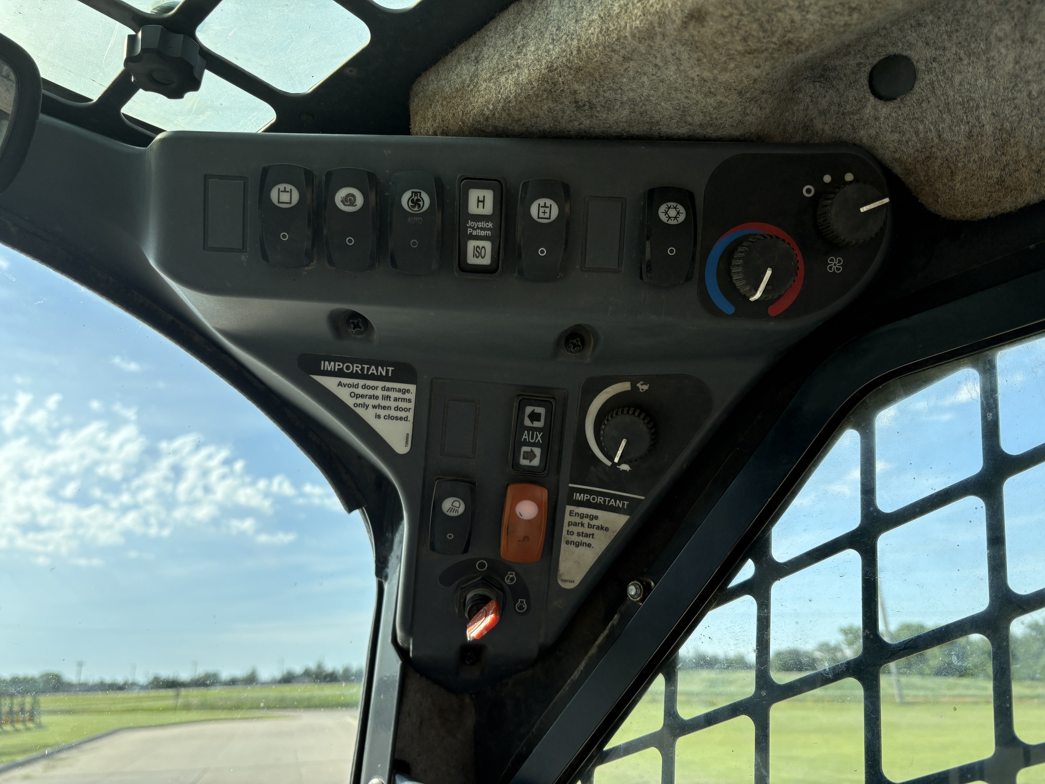 2010 John Deere 333D Image 7