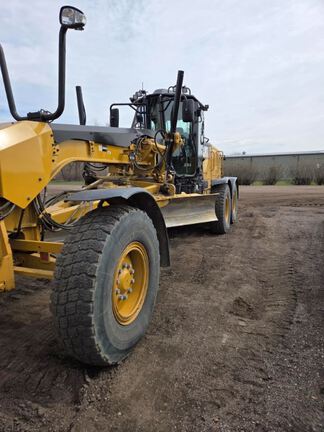 Photo of a 2016 Caterpillar 140M3